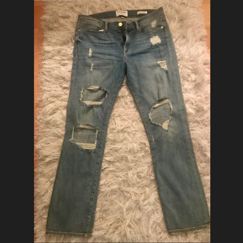 Frame distressed jeans